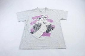 1994 Looney Tunes Pepe Le Pew Graphic T-Shirt SeamlessConstruction