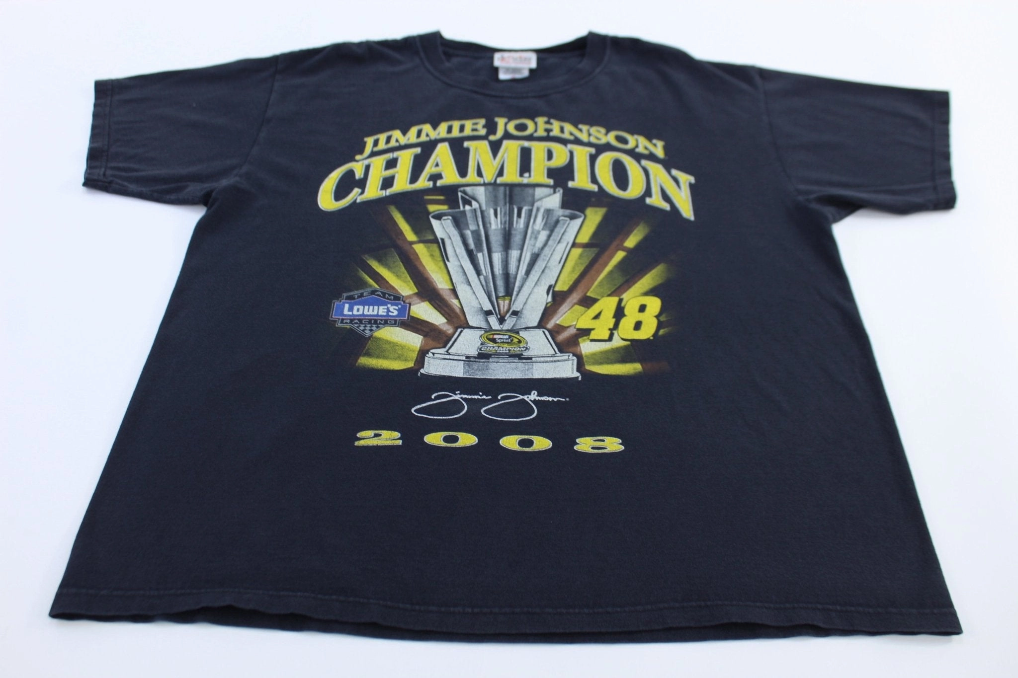2008 Nascar Jimmie Johnson Champion Racing Graphic T-shirt Comfy Waistband