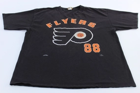 Effortless Wear 90's Philadelphia Flyers Eric Lindros Nutmeg Jersey T-Shirt