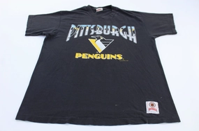 ReinforcedShoulderPanels 90's Pittsburgh Penguins Hockey Nutmeg Mills T-Shirt