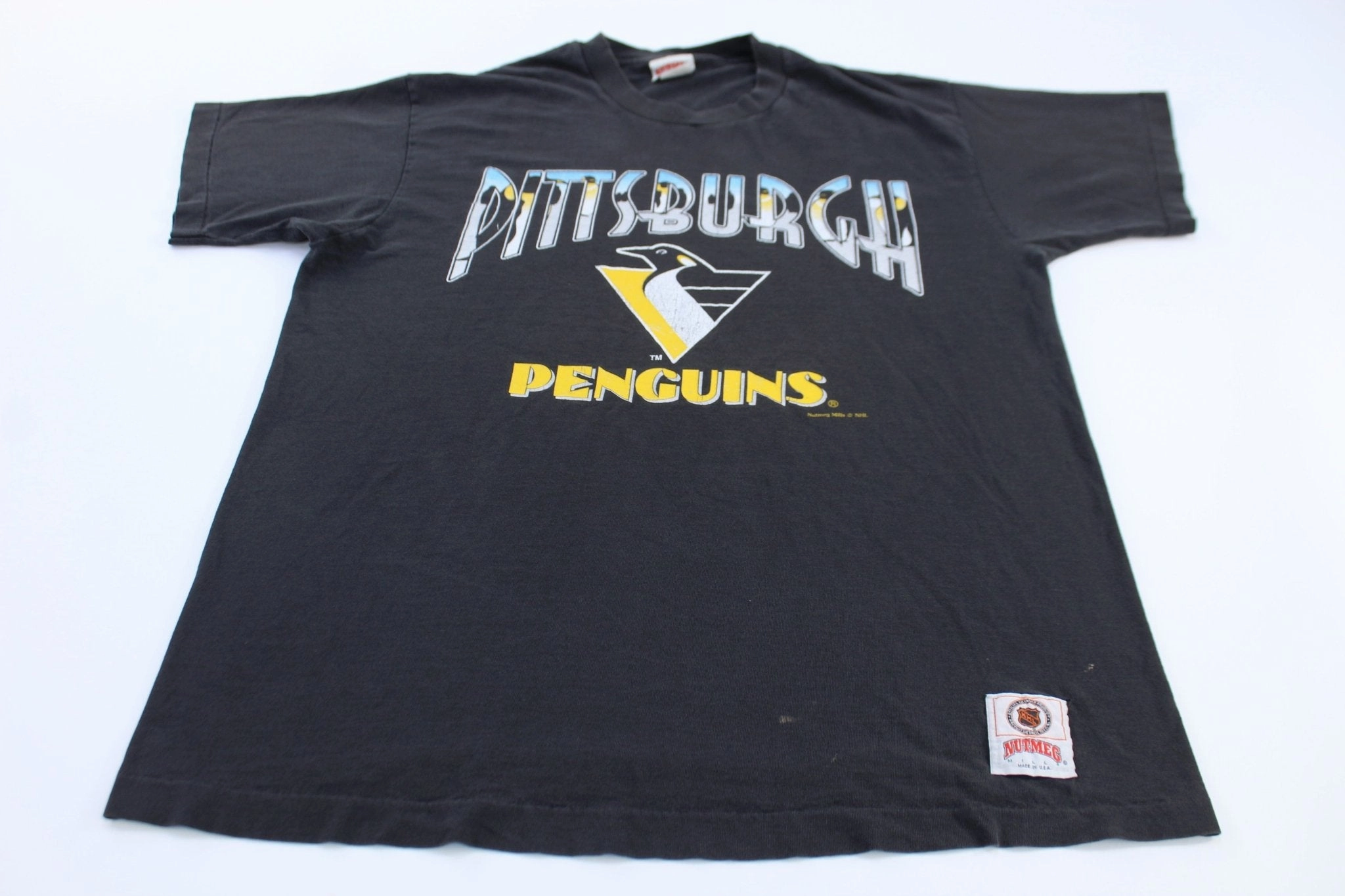 ReinforcedShoulderPanels 90's Pittsburgh Penguins Hockey Nutmeg Mills T-Shirt