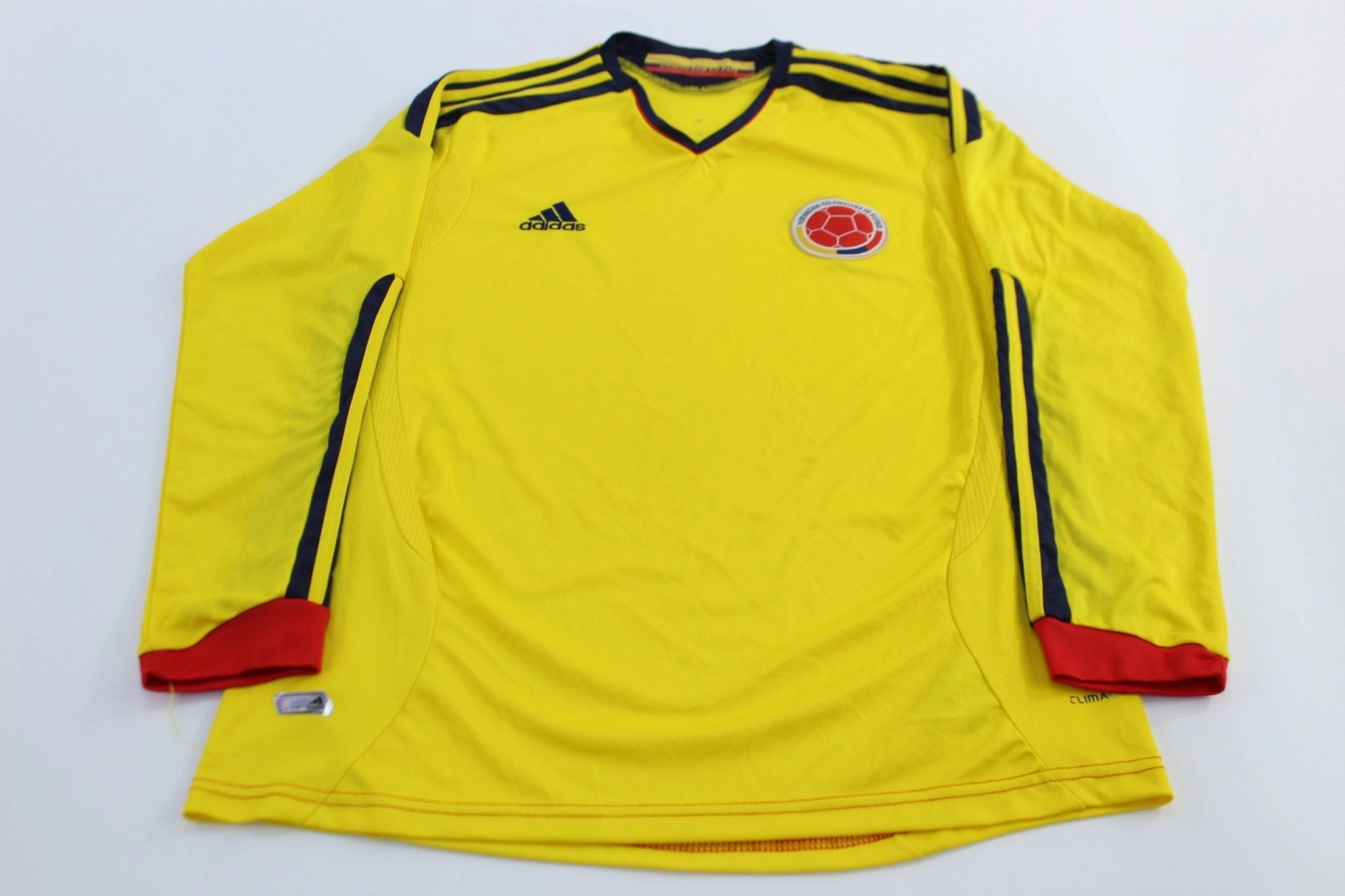 Adidas Embroidered Logo Columbia Striped LS Soccer Jersey Non Restrictive Tailoring Abrasion Resistant Fabric