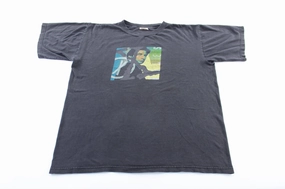 loose but not baggy LayeringFriendly 90's X-Files Trust No One T-Shirt