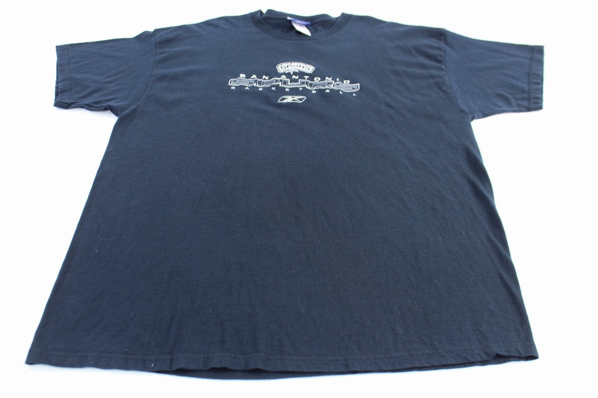 Comfortable Piece Cross Grain Knit Vintage Reebok San Antonio Basketball Embroidered T-shirt