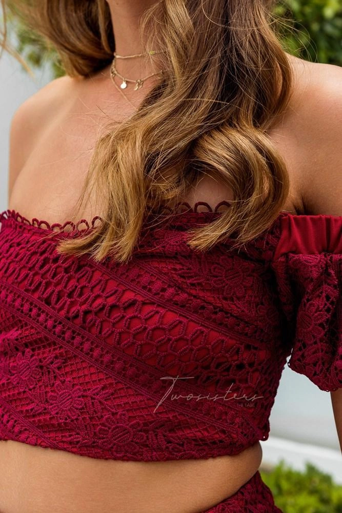 Serena Set - Red Mesh-Detail Art Event