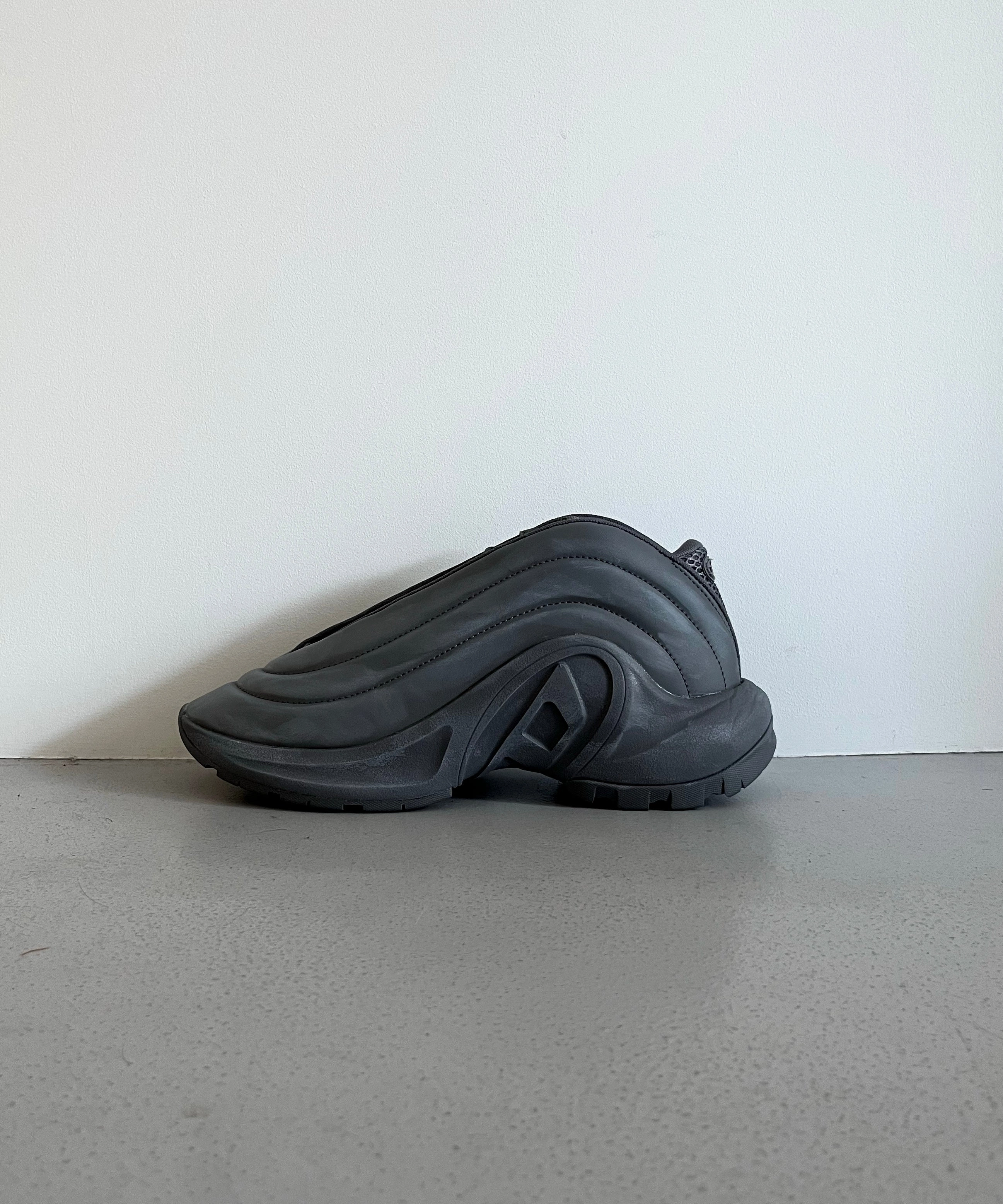 DIESEL S-d-runner x  "SMOKE PEARL" Artisan Market