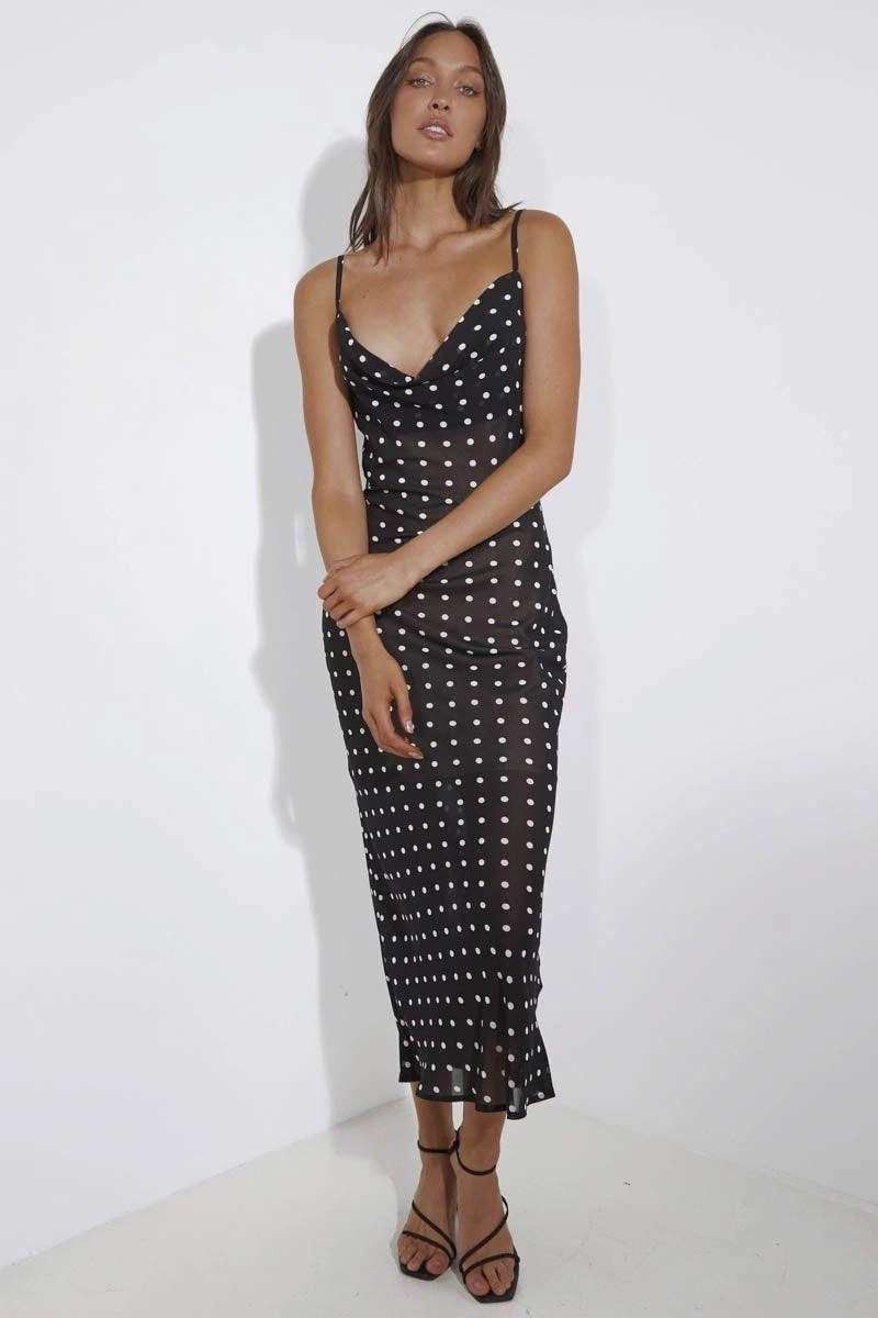 Zandi Dress - Polka Dot Fashion Look