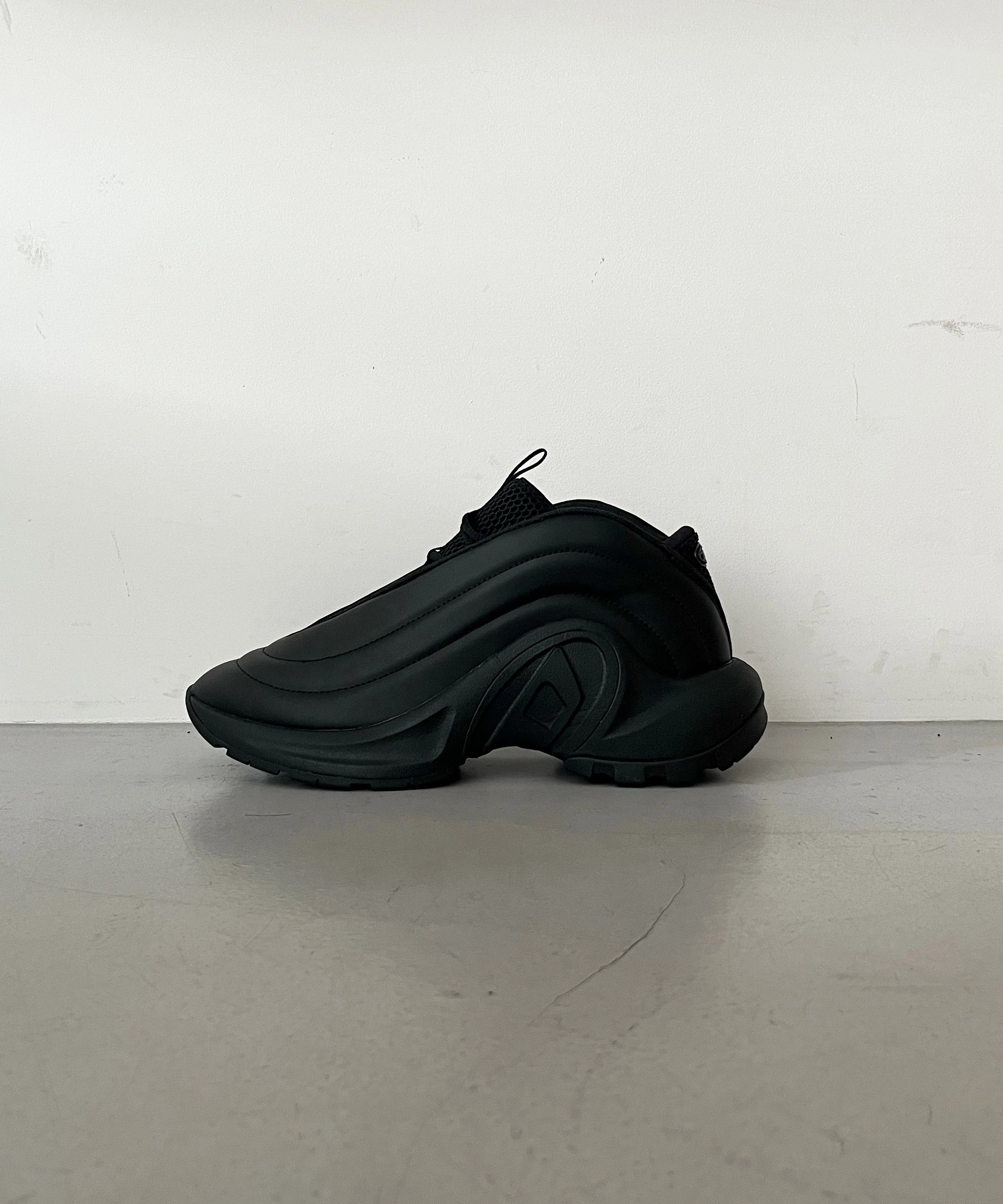 Rugged Built Comfort Seeker DIESEL S-d-runner x "BLACK"