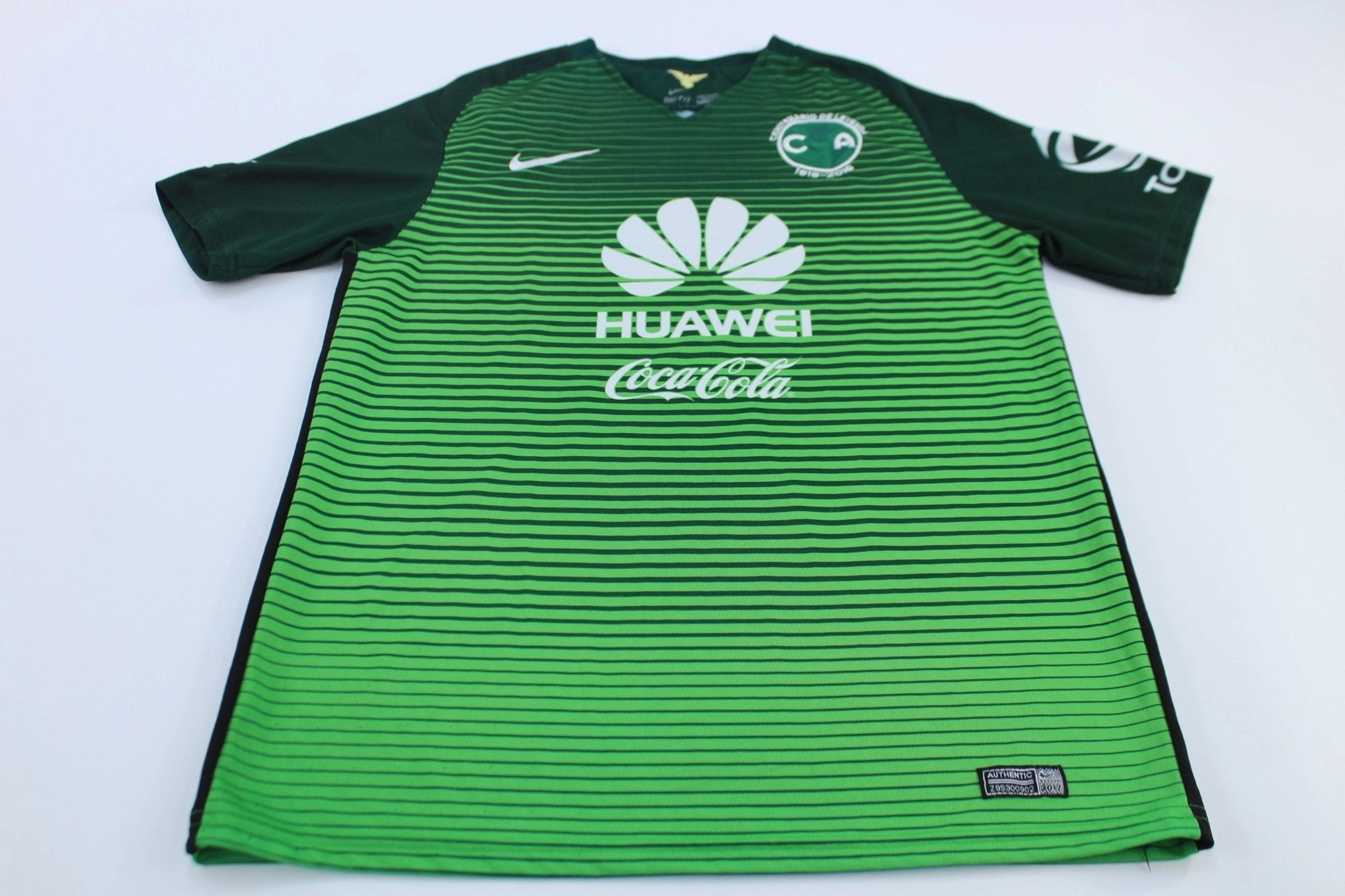 Nike Embroidered Logo Centario De Leyenda Soccer Jersey Smooth Silicone Gripper