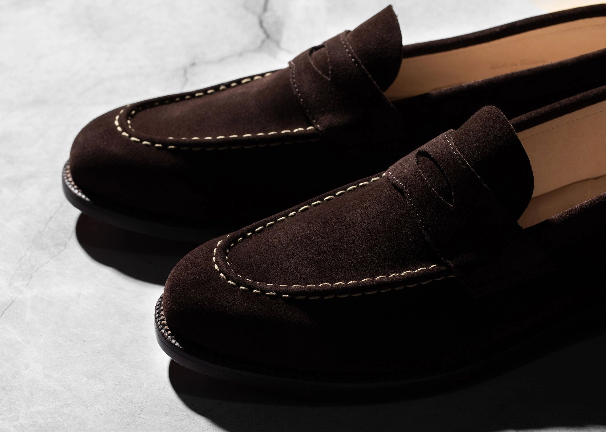 Unlined Traveler Penny Bitter Chocolate Suede Wide Base