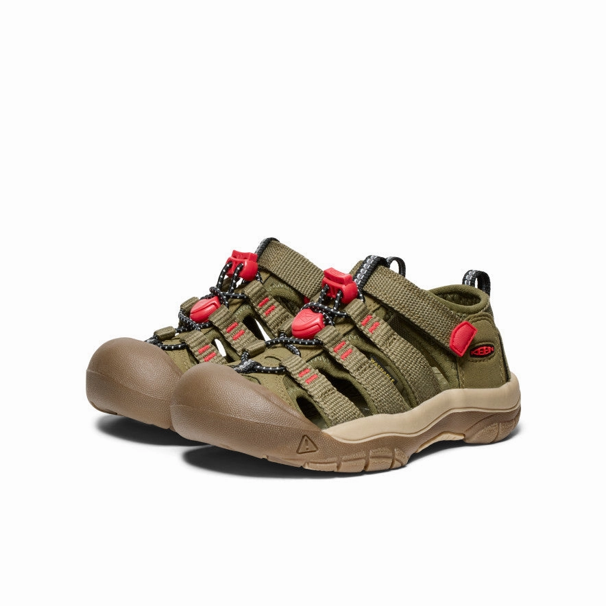 Comfortable Heel Cup Little Kids' Newport H2  |  Martini Olive/Aura Orange