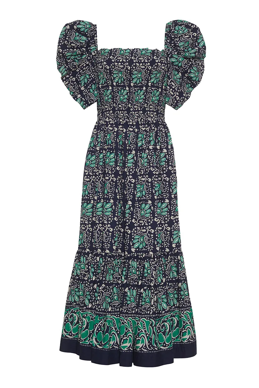 Effortless Layering Classic Movement Moulin Dress