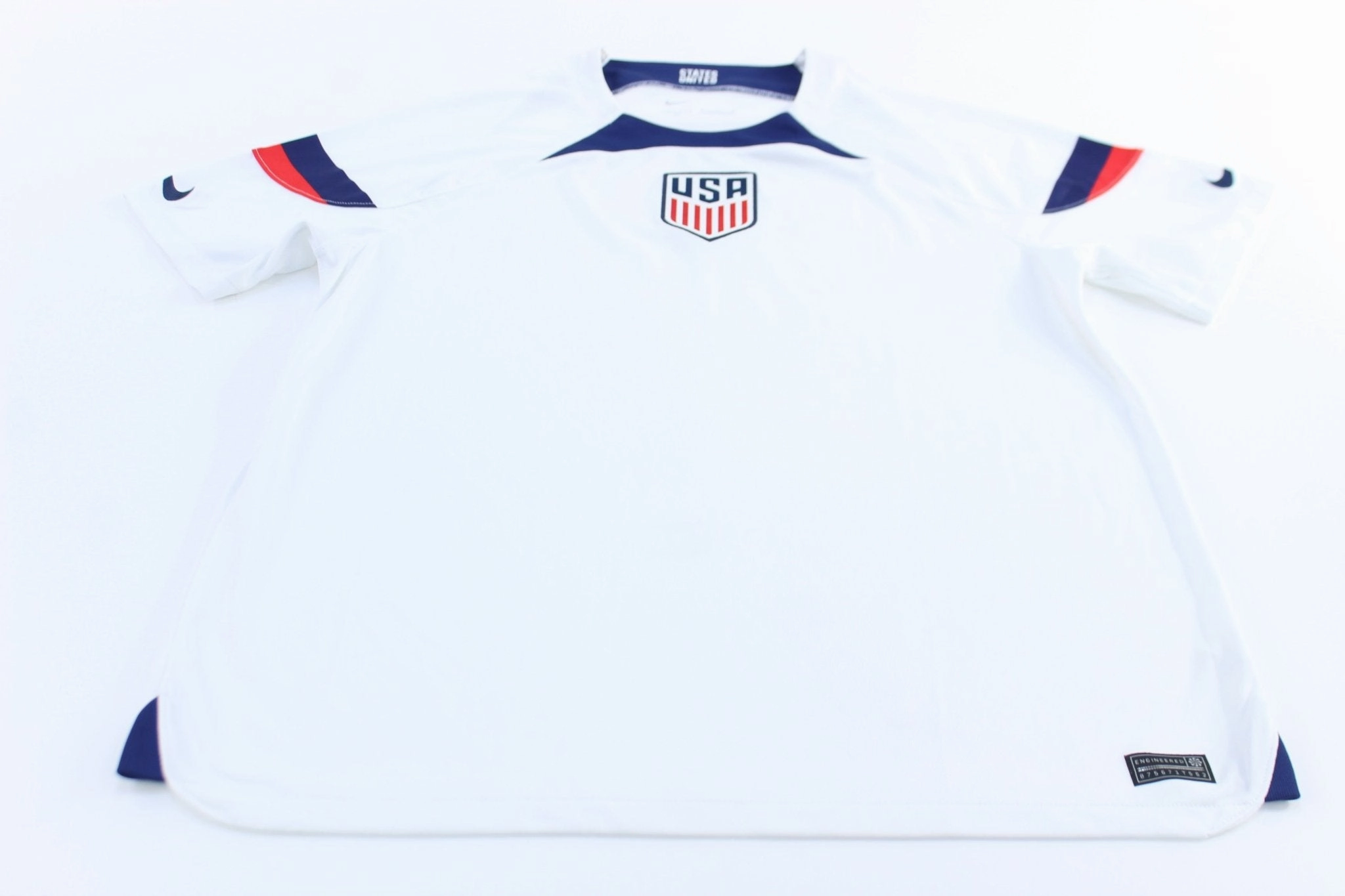 Nike Embroidered Swoosh Logo Team USA Soccer Jersey Airy material High Stretch Recovery