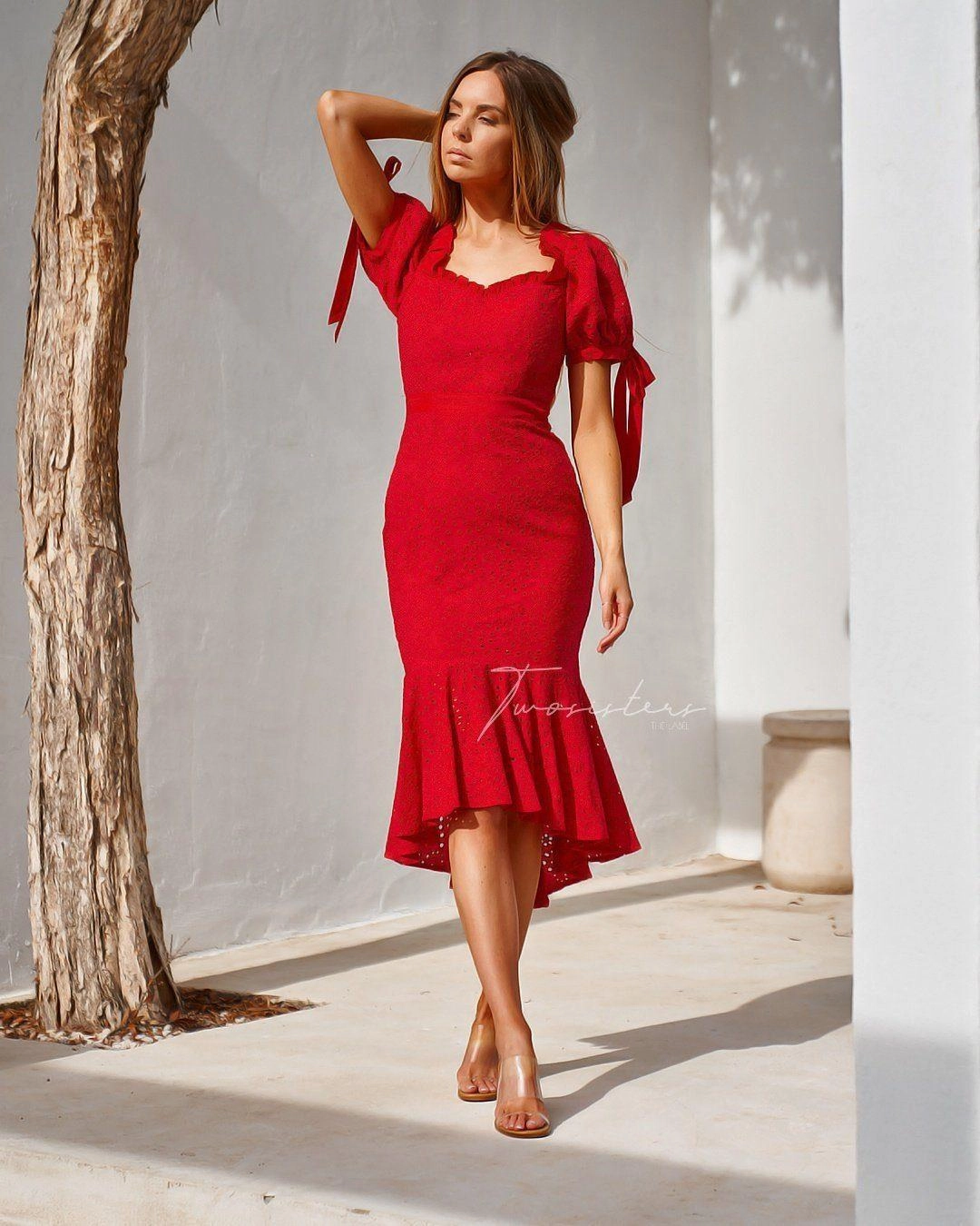 Polished Cut Chic Look Parker Dress - Red