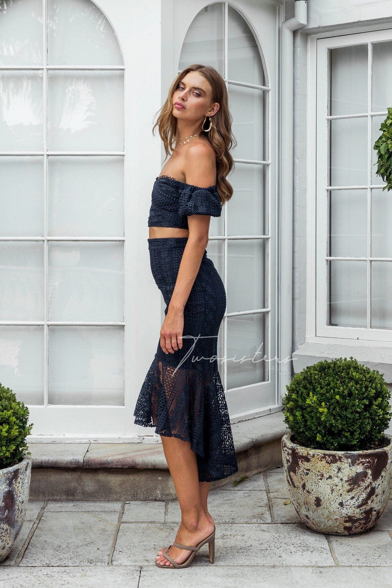 Cozy Drape Polished Design Serena Set - Navy (Final Sale)