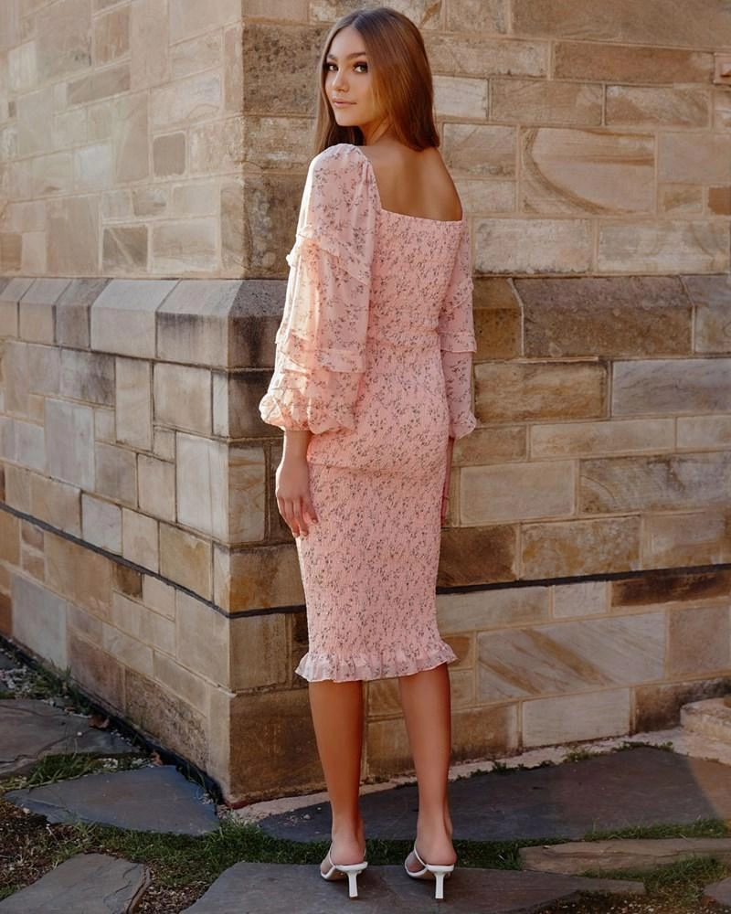 Slender Look Ena Dress - Baby Pink