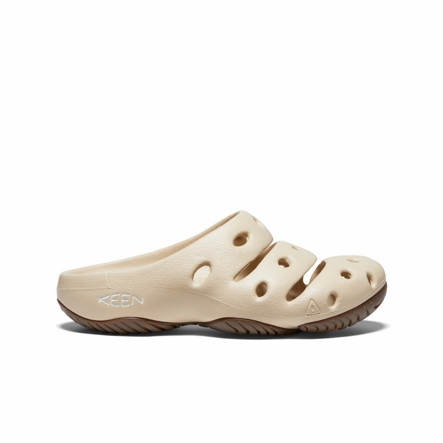 Feather Light Women's Yogui Clog  |  Safari/Silver Birch