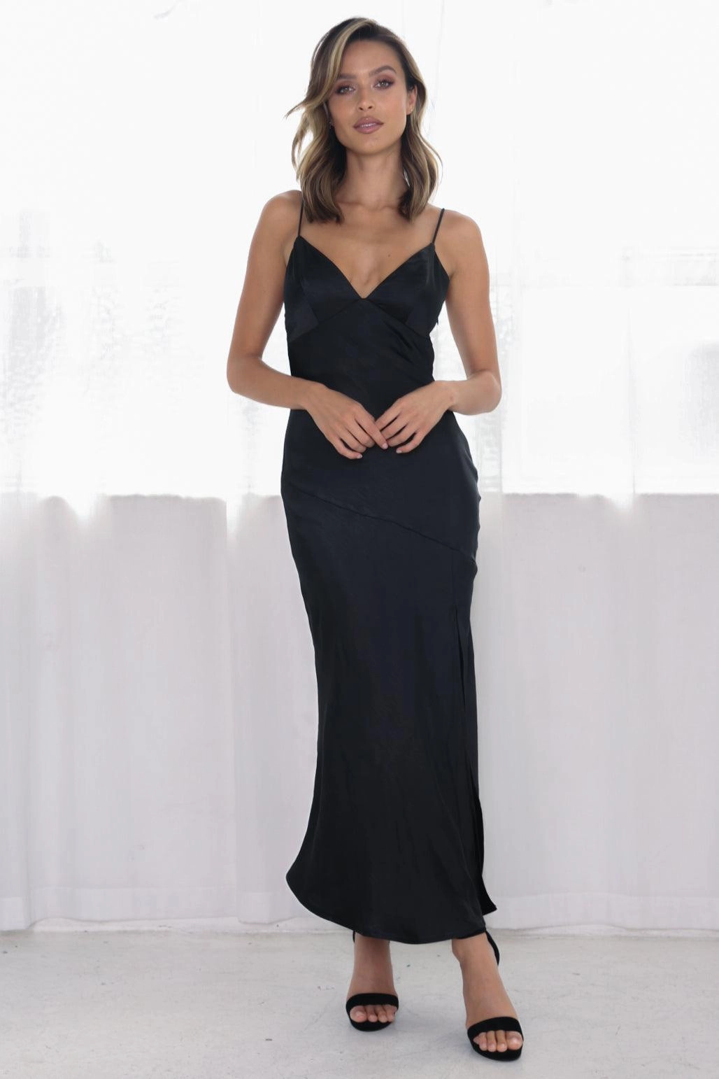 Textured Layers Classic-style Zelda Dress - Black